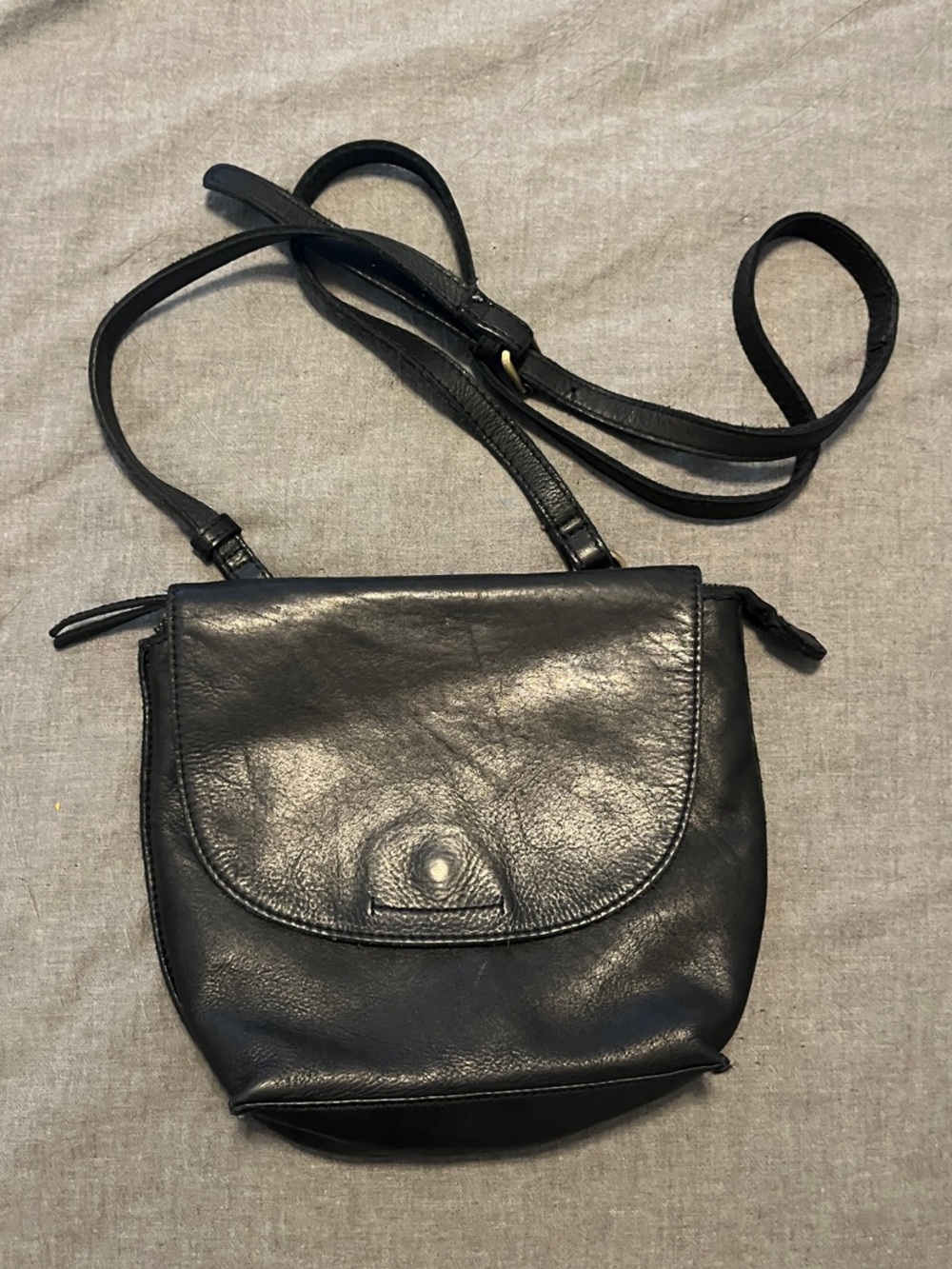 Marta Ponti Everyday Black Leather Crossbody with Flap